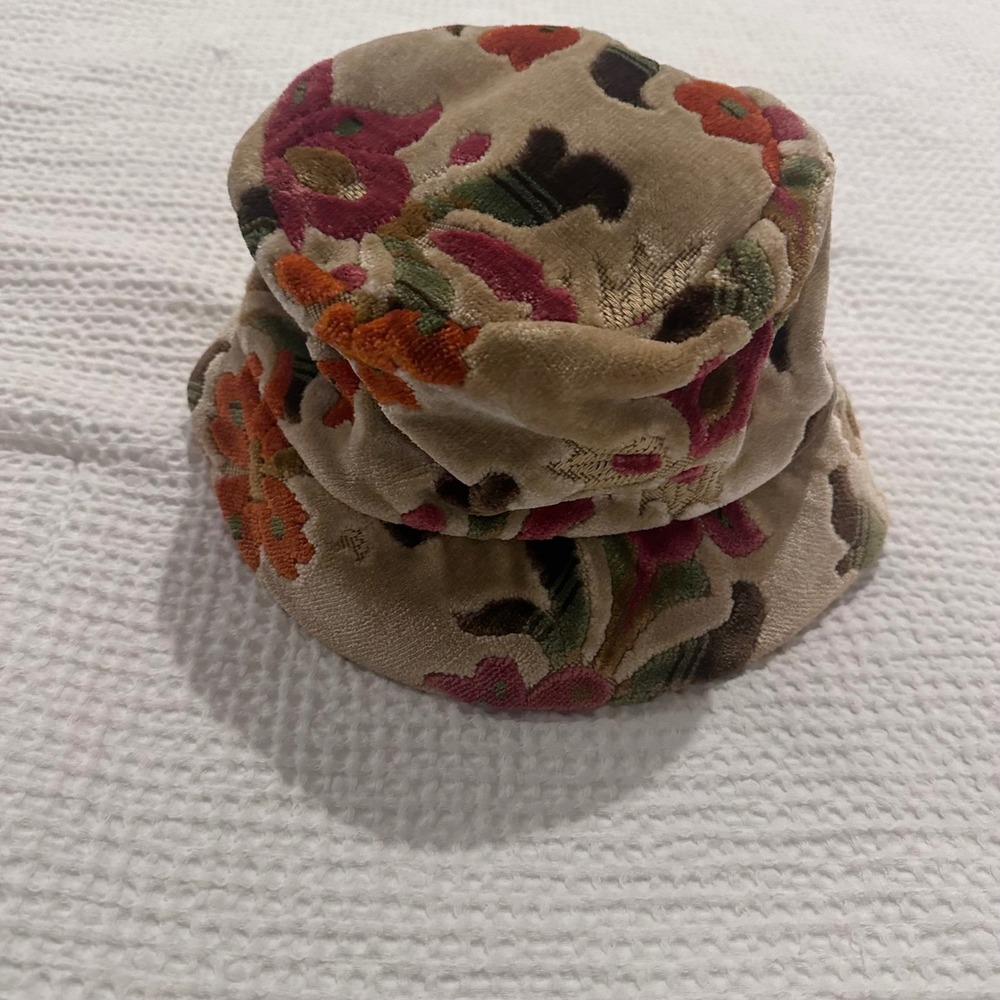 Vintage Union Made Floral Velvet Bucket Hat Beige Pink Orange USA Retro 60s 70s